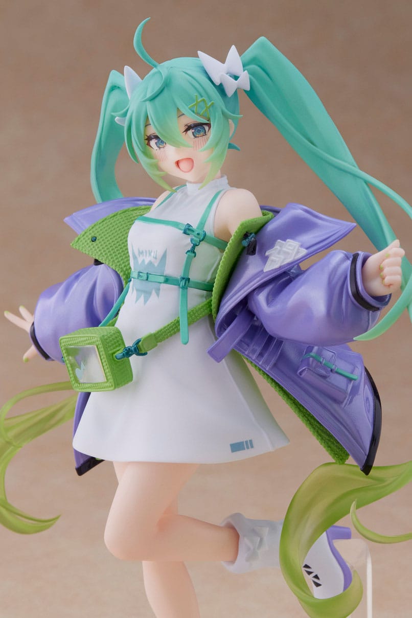 Hatsune Miku - Fashion - Sporty - Image 3